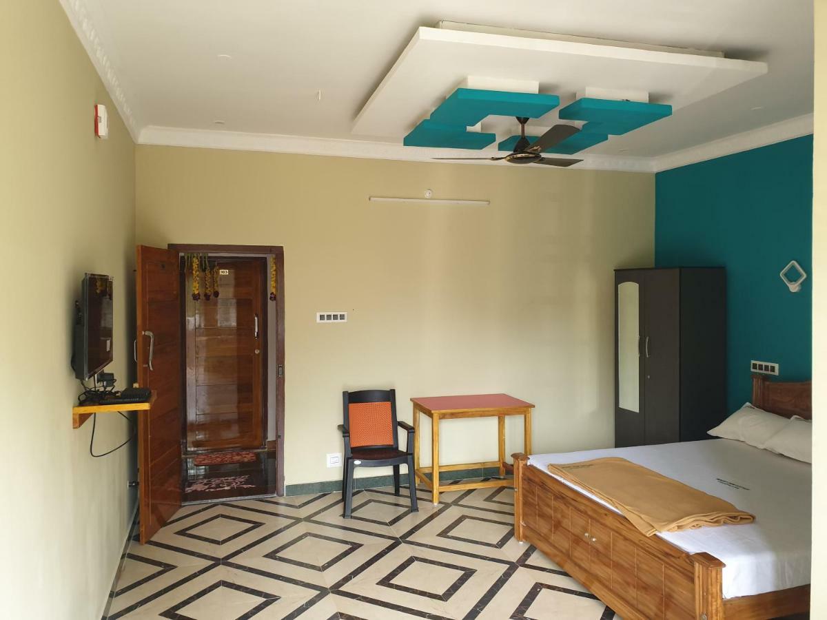 Mount Zion Holidays Otel Kuttālam Dış mekan fotoğraf